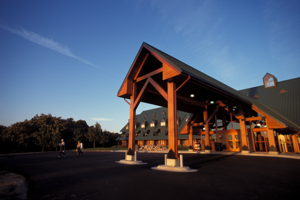 Peter Kiewit lodge building at dusk